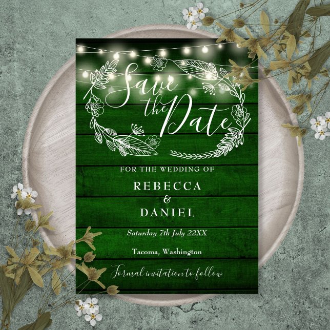 Rustikale grüne Holzsaitenblumen Save The Date (Rustic Green Wood String Lights Floral Wedding Save The Date)