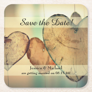 Rustikale Hanging Wood Hearts Save the Date Rechteckiger Pappuntersetzer