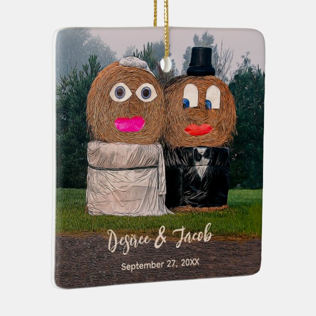 Rustikale Hay Bale Funny Brie and Groom Keramikornament (Rechts)