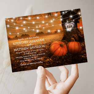 Rustikale Herbst-Hochzeit mit Kürbis und Waldmotiv Einladung