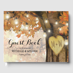 Rustikale Herbst-Hochzeit mit Lichterkette am Baum Gästebuch