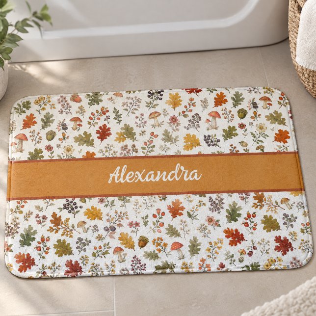 Rustikale Herbst-Pilz-Blätter Wald-Monogramm-Name Badematte (Von Creator hochgeladen)