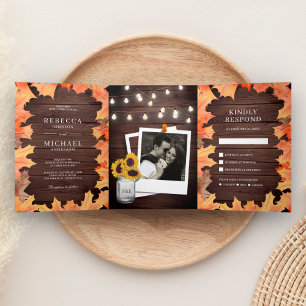 Rustikale Holz Herbst Ahornblätter Foto Hochzeit Dreifach Gefaltete Einladung