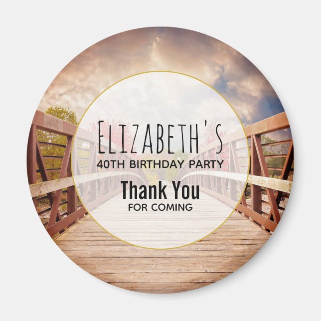 Rustikale Holzbrücke im Land Geburtstag Magnet (Vorne)