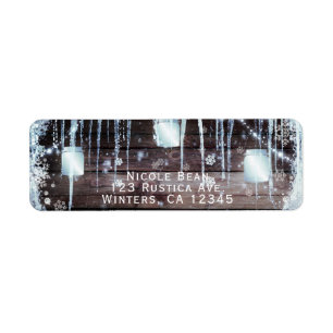 Rustikale Holzfass- und Lichter-Winter-Scheunen-Ho