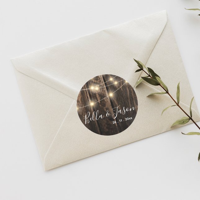 Rustikale Holzwinkernenleuchter Runder Aufkleber (Von Creator hochgeladen)