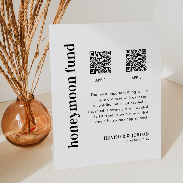 Rustikale Honeymoon Fund Scan QR wollen gut unters Sockelschild (Von Creator hochgeladen)
