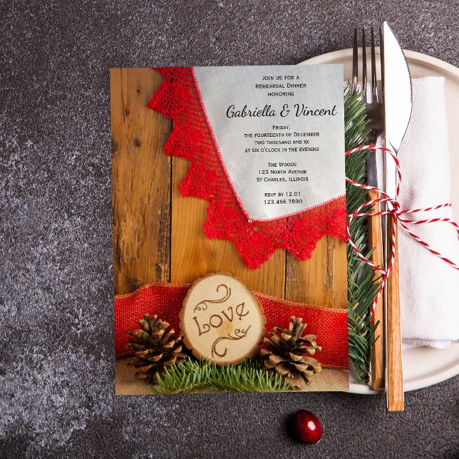 Rustikale Kiefern und Winterabendessen am roten Sp Einladung (Set a natural tone  with the Rustic Pines and Red Lace Winter Wedding Rehearsal Dinner Invitation.)