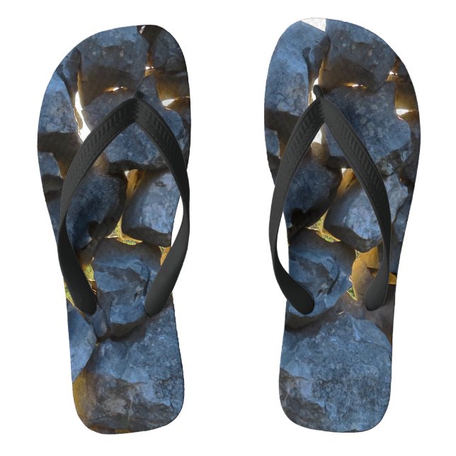 Rustikale kroatische Stone Wall Fotografie Flip Flops (Fußbett)