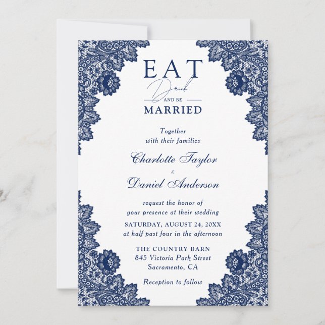 Rustikale Lace Navy Blue Eat Drink und Verheiratet Einladung (Vorderseite)