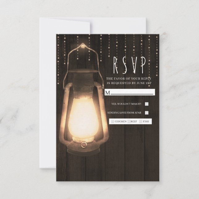 Rustikale Laterne & Lights Brown Wood Wedding RSVP (Vorderseite)