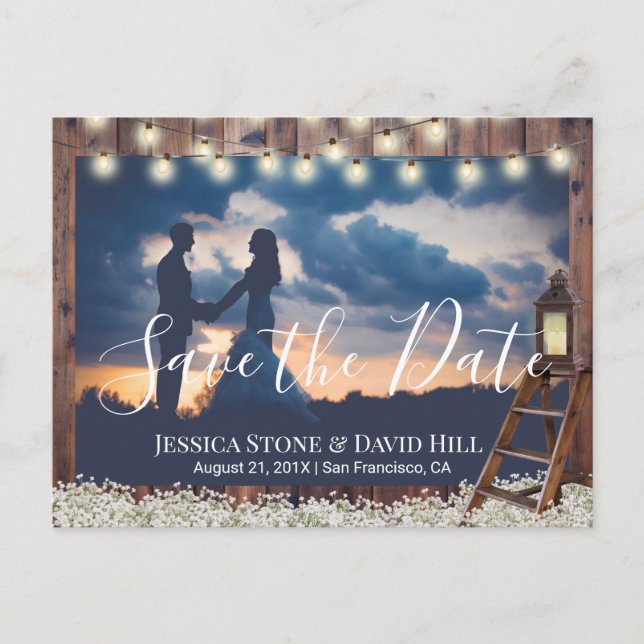 Rustikale Laternenhölzer-Hochzeit retten das Datum Ankündigungspostkarte (Vorderseite)