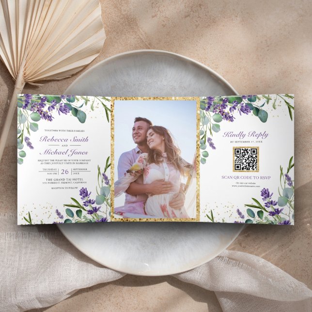 Rustikale Lavendel Eucalyptus Foto QR Code Wedding Dreifach Gefaltete Einladung (Von Creator hochgeladen)