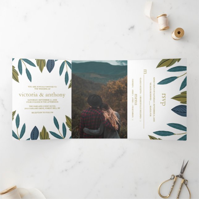 Rustikale Leaf Floral Wedding Suite Dreifach Gefaltete Einladung (Innenseite)