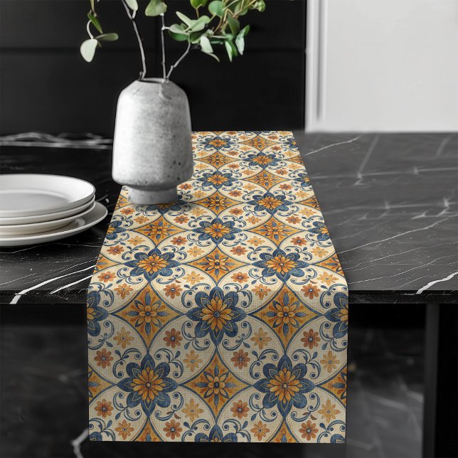 Rustikale, mediterran Inspirierte Verzierte Muster Großer Tischläufer (Rustic Mediterranean-Inspired Ornate Patterns Long Table Runner)