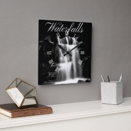 Rustikale Naturlandschaft Wasserfall Quadratische Wanduhr