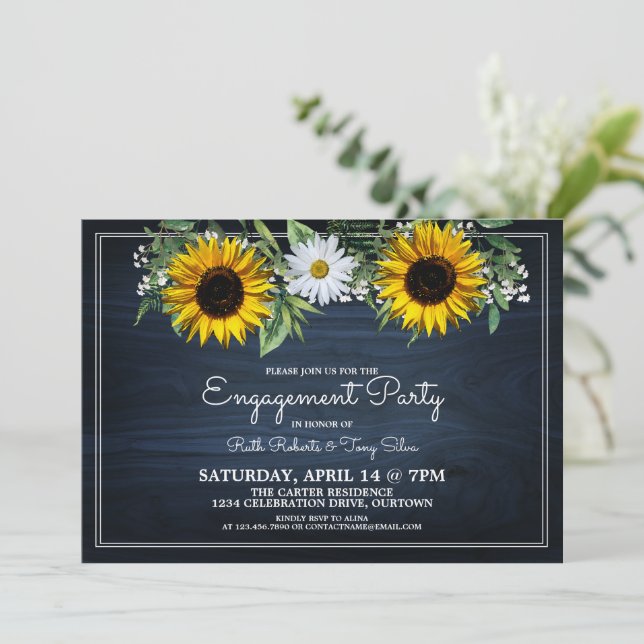 Rustikale Navy Blue Sunflower|Daisy Engagement Par Einladung (Stehend Vorderseite)
