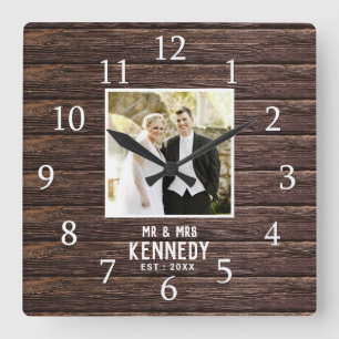 Rustikale persönliche Hochzeit Jubiläums Holz Foto Quadratische Wanduhr