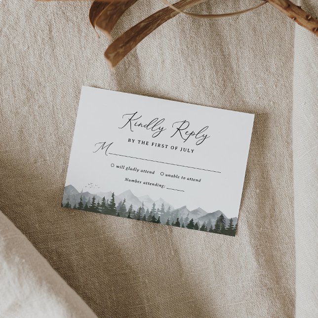 Rustikale Pine Tree Wedding RSVP Card (Von Creator hochgeladen)