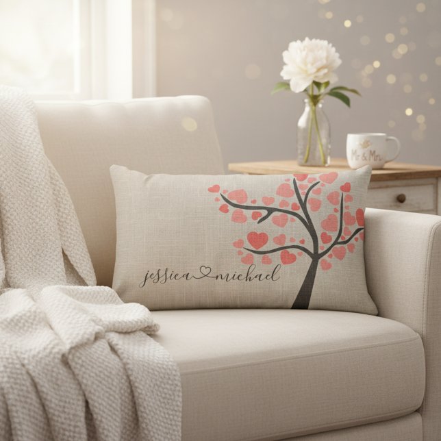 Rustikale romantische Liebe Tree Couple Names Vale Lendenkissen (❤️Celebrate love with this beautiful rustic pillow for newlyweds.)