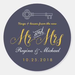 Rustikale Schlüsselschrift Mr. and Mrs. Gastgesche Runder Aufkleber
