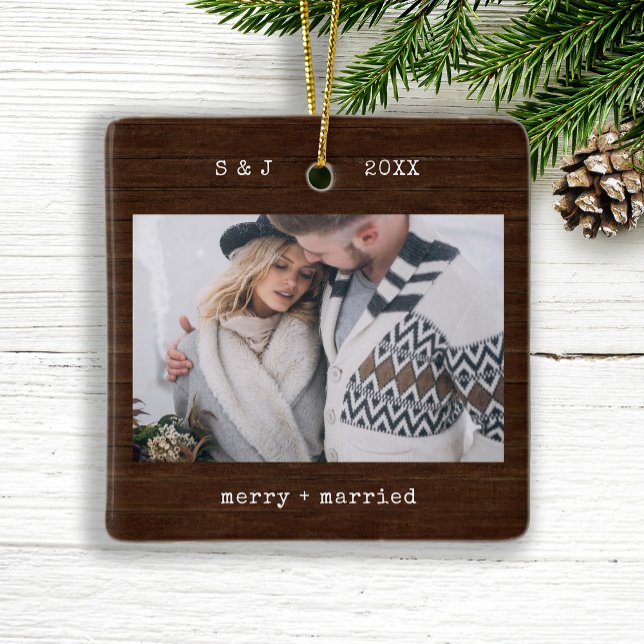 Rustikale Schreibmaschine | Leichtes und Verheirat Keramikornament (An elegant, rustic wood look Christmas photo ornament is the perfect keepsake for your wedding)