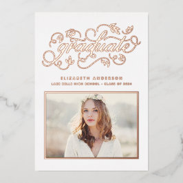 Rustikale Skriptklasse 2024 Abschluss Rose Gold Folieneinladung