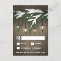 Rustikale Snow Evergreen Lantern Wedding RSVP Kart