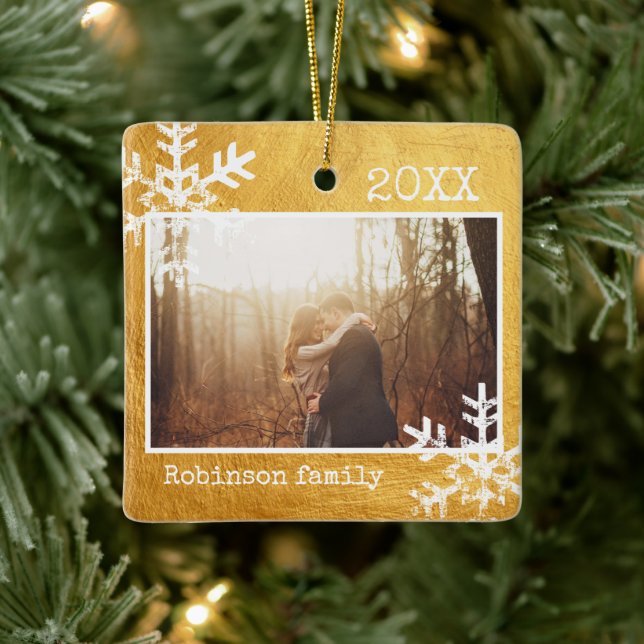 Rustikale Snowflake-Familie Gold Keramikornament (Baum)