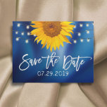 Rustikale Sonnenblume Hochzeit Navy Blau Save the  Ankündigungspostkarte<br><div class="desc">Rustikale Sonnenblumen & String Lights Navy Blau Speichern Sie die Datum Ankündigungen.</div>