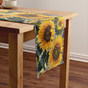 Rustikale Sonnenblumen auf der Tafel Print Kurzer Tischläufer