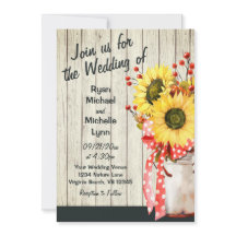 Rustikale Sonnenblumen auf Holz, alles in einer Ho