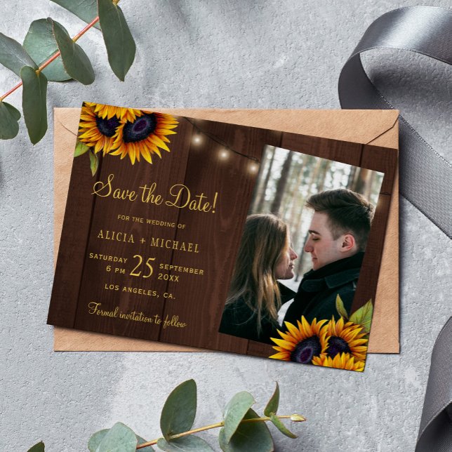Rustikale Sonnenblumen beleuchten Holz Foto Hochze Save The Date (Von Creator hochgeladen)