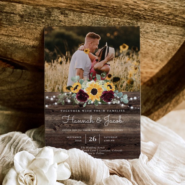 Rustikale Sonnenblumen Foto Barn Wood Wedding Einladung (Von Creator hochgeladen)