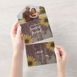 Rustikale Sonnenblumen Hochzeit von Holzkörnern All In One Einladung