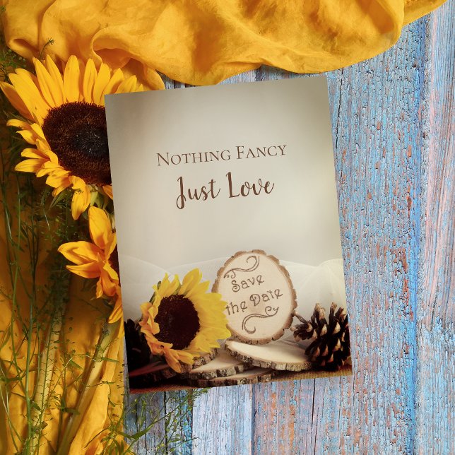 Rustikale Sonnenblumenhochzeit rettet das Datum Ankündigungspostkarte (Von Creator hochgeladen)