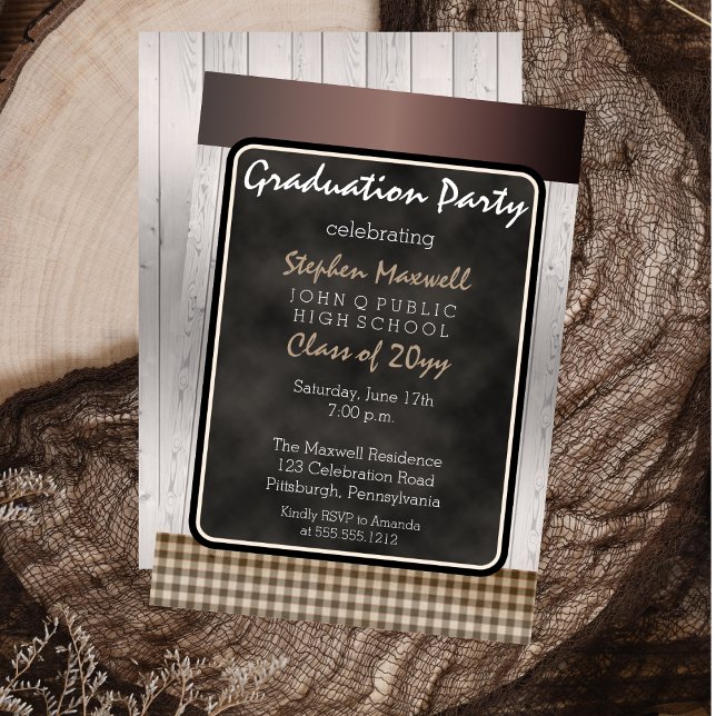 Rustikale Tafel | Partei für den Holzabbau Einladung (Rustic Chalkboard Faux Wood Graduation Party Invitation -- Print and/or Digital Download)