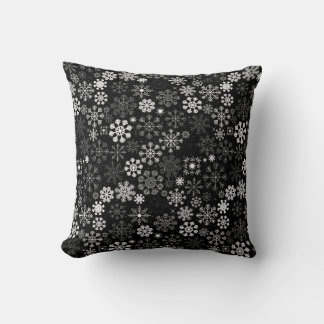 Rustikale Vintage Schwarz-Weiß-Schneeflocken Kissen