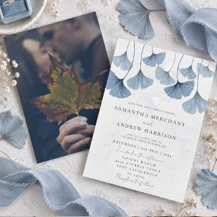 Rustikale Wasserfarbe Ginkgo Staubblau Hochzeit Einladung