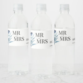 rustikale Wasserfarben-Illustration blaues Blumenb Wasserflaschenetikett