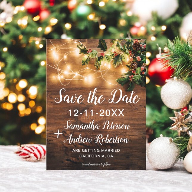 Rustikale Weihnachtsbeleuchtung mistletoe Save the Ankündigungspostkarte (Rustic Christmas lights mistletoe save the date Announcement Postcard)
