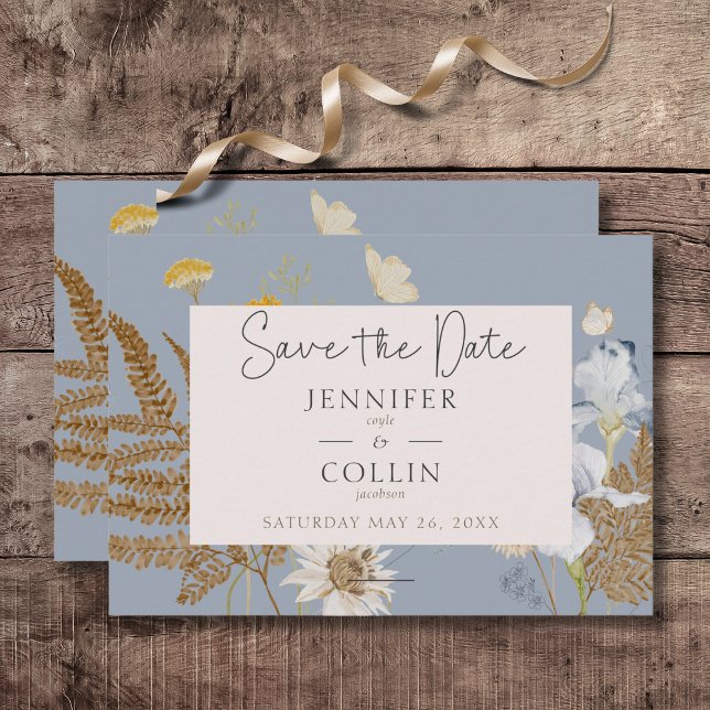 Rustikale Wildblumen Monogramm Dusty Blue Save The Date (Rustic Wildflowers Monogram Dusty Blue Wedding Save the Date Card)