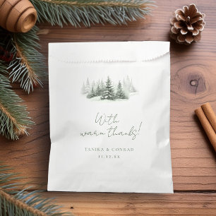 Rustikale Winterhochzeit dank Forest Green ID1049 Geschenktütchen