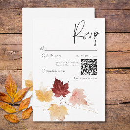 Rustikale, zarte Burgunder Rust Herbstlaub QR Code RSVP Karte