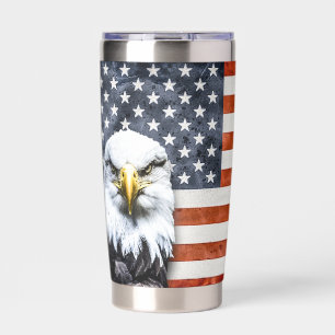 Rustikaler Adler auf amerikanischer Flagge Thermobecher
