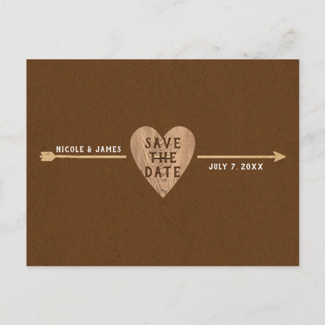 Rustikaler brauner Kraft-Herz-Arrow Save the Date Ankündigungspostkarte (Vorderseite)