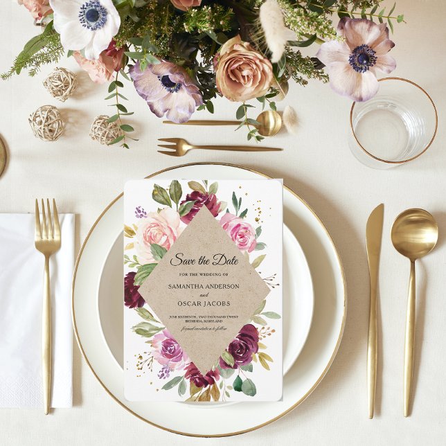 Rustikaler Burgundy Kraft farbiger Blumenrahmen Save The Date (Von Creator hochgeladen)