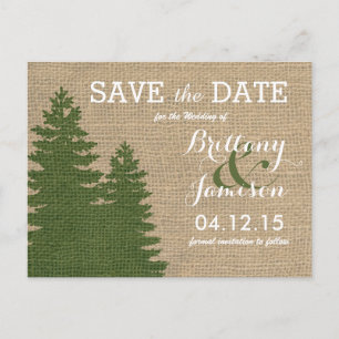 Rustikaler Burlap Pine Trees Winter Save the Date Ankündigungspostkarte