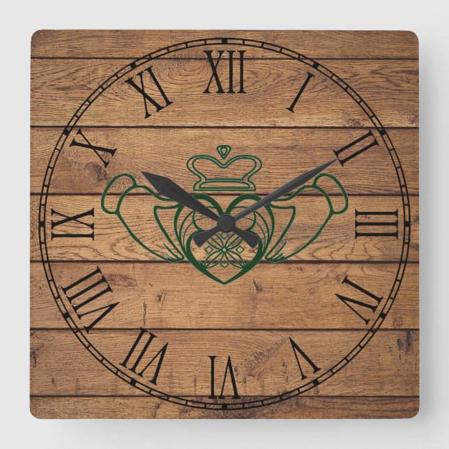 Rustikaler Celtic Claddagh Quadratische Wanduhr (Vorderseite)