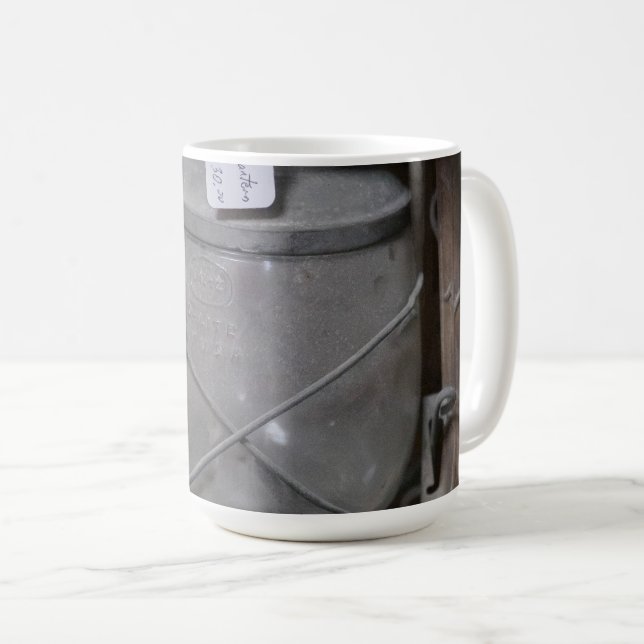 Rustikaler Charme: Vintage Dietz Lantern sammelbar Kaffeetasse (VorderseiteRechts)